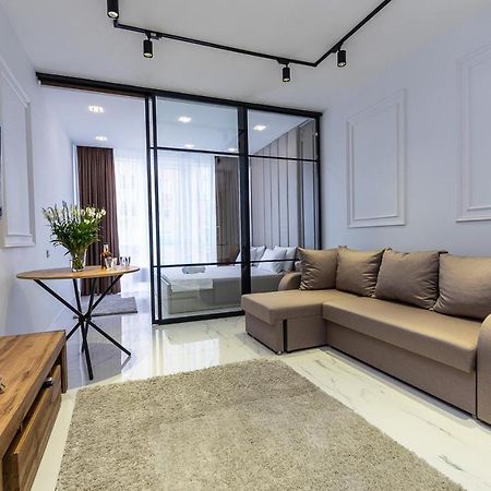 Fashionable Apartments. Smartplaza Metro Minskaya. Obolon كييف المظهر الخارجي الصورة