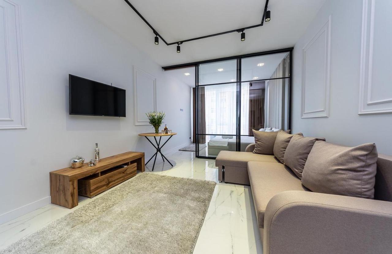 Fashionable Apartments. Smartplaza Metro Minskaya. Obolon كييف المظهر الخارجي الصورة