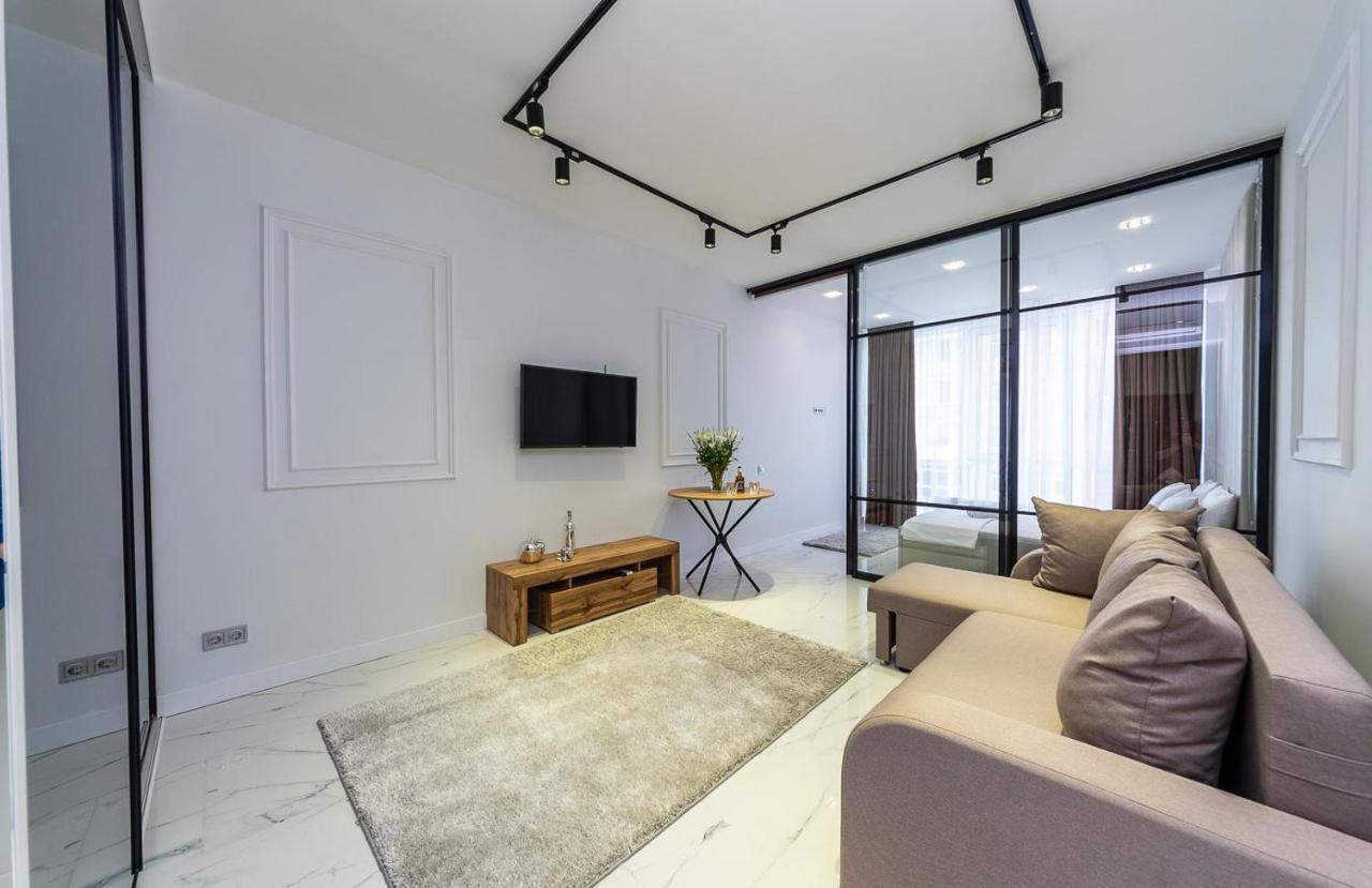 Fashionable Apartments. Smartplaza Metro Minskaya. Obolon كييف المظهر الخارجي الصورة