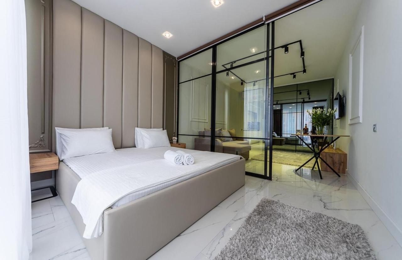 Fashionable Apartments. Smartplaza Metro Minskaya. Obolon كييف المظهر الخارجي الصورة