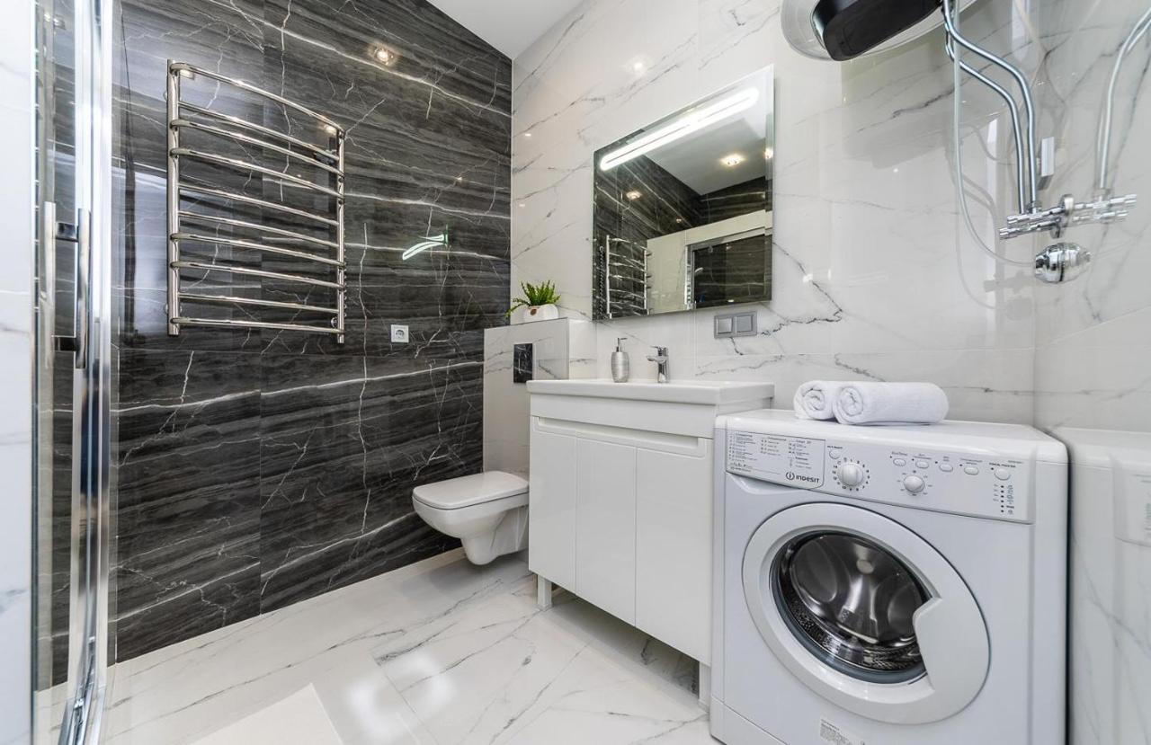 Fashionable Apartments. Smartplaza Metro Minskaya. Obolon كييف المظهر الخارجي الصورة