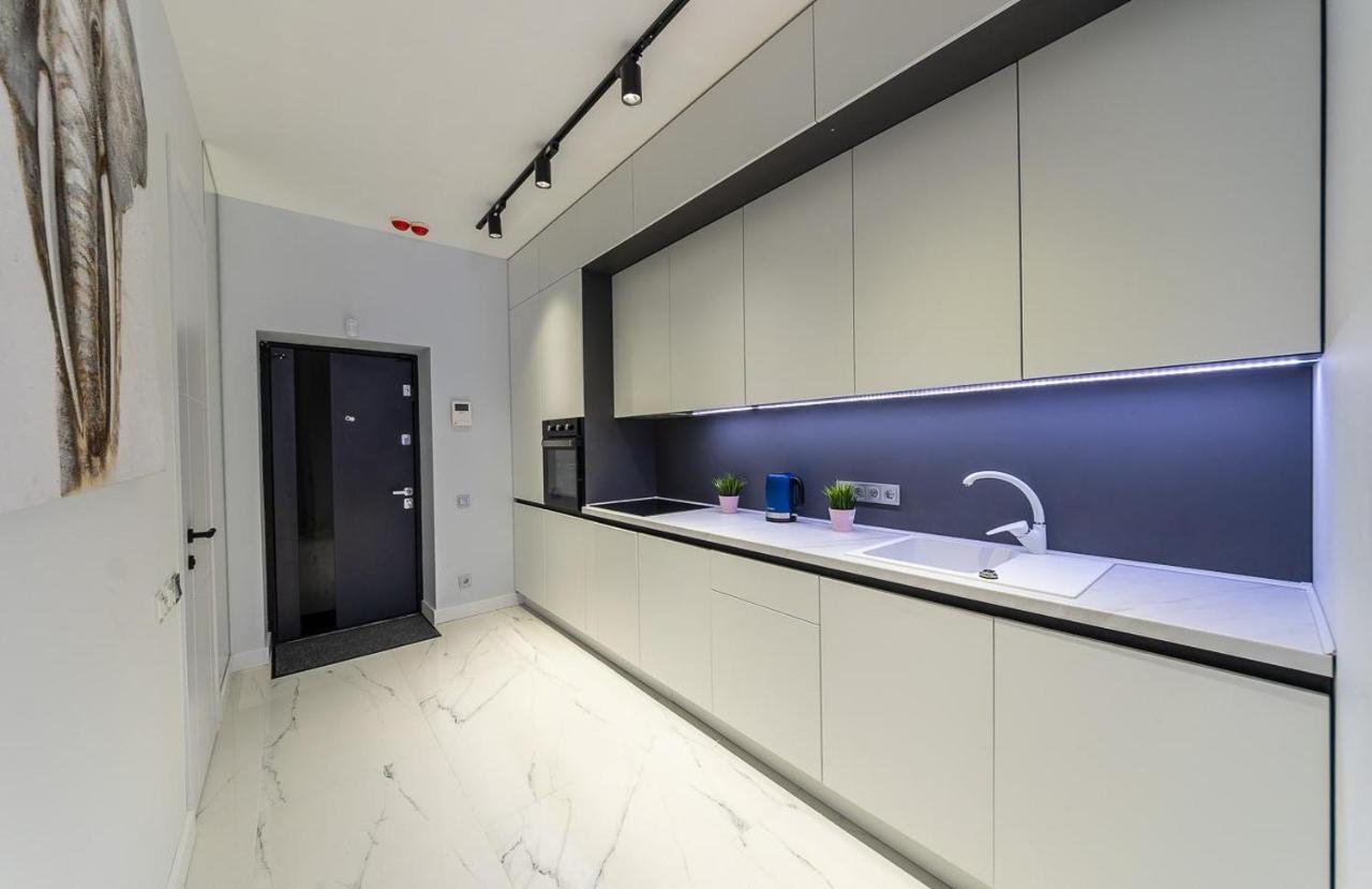 Fashionable Apartments. Smartplaza Metro Minskaya. Obolon كييف المظهر الخارجي الصورة