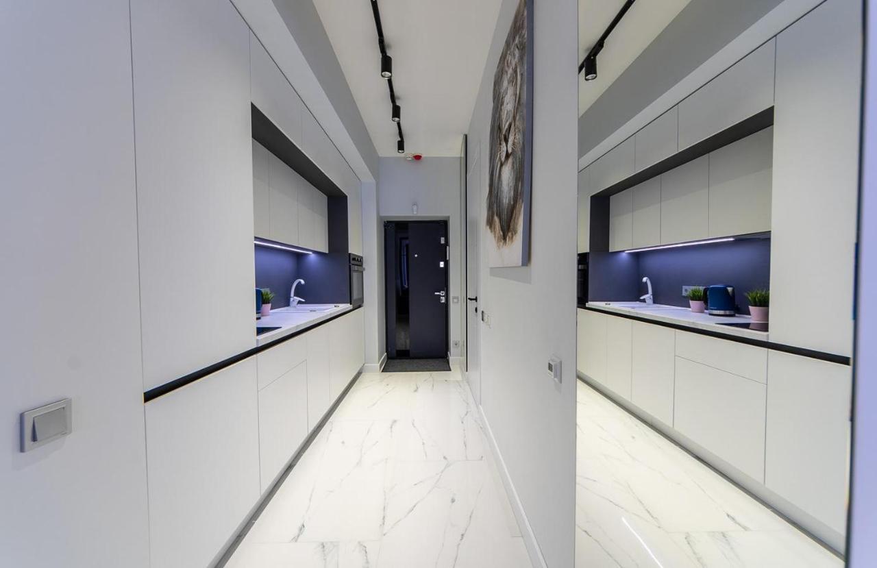 Fashionable Apartments. Smartplaza Metro Minskaya. Obolon كييف المظهر الخارجي الصورة