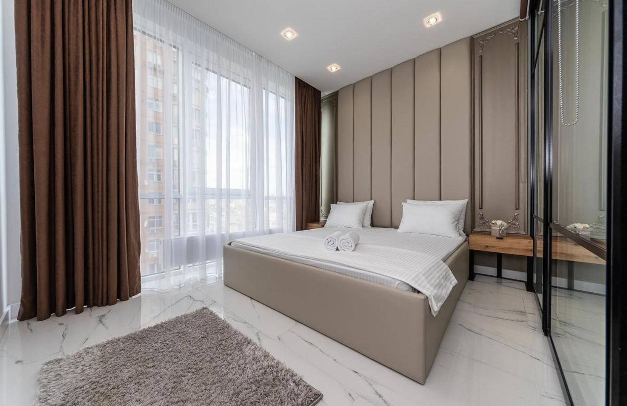 Fashionable Apartments. Smartplaza Metro Minskaya. Obolon كييف المظهر الخارجي الصورة