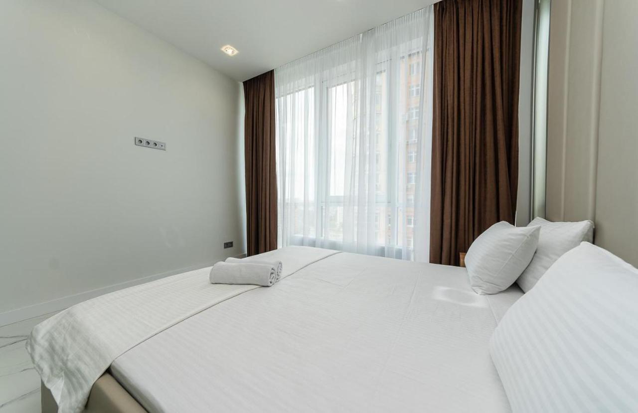 Fashionable Apartments. Smartplaza Metro Minskaya. Obolon كييف المظهر الخارجي الصورة