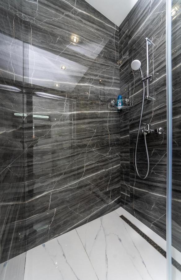 Fashionable Apartments. Smartplaza Metro Minskaya. Obolon كييف المظهر الخارجي الصورة